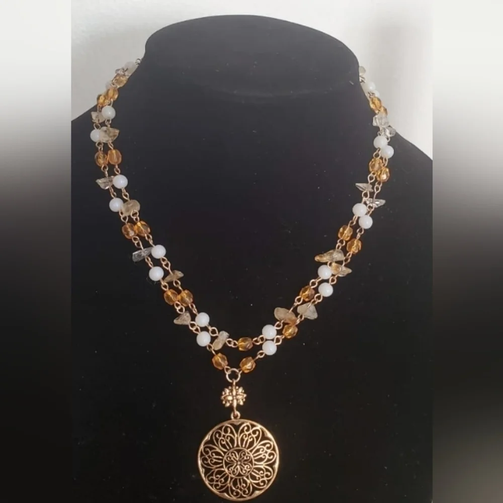 Long Barrel Pearl Beaded Necklace. 🌴